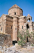 Akdamar island, church of the Holy Cross 